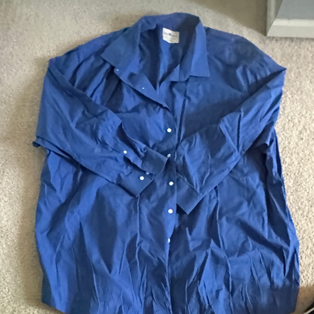 Elegant Blue Dress Shirt for Men